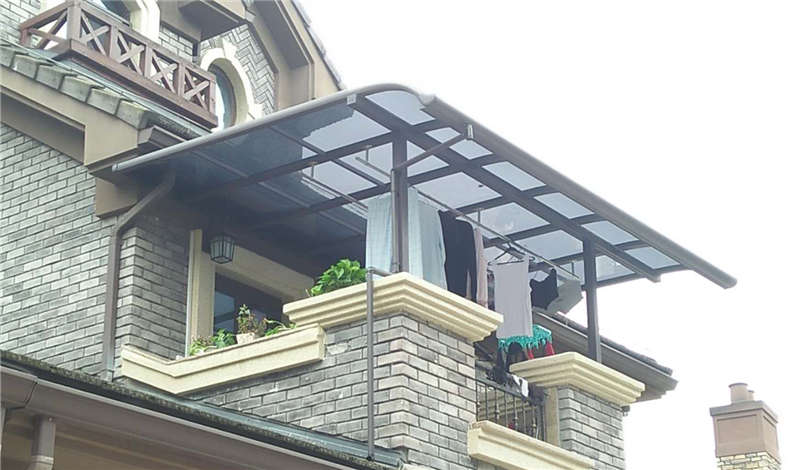 至尊卡爾晾衣架雨棚，居家必備