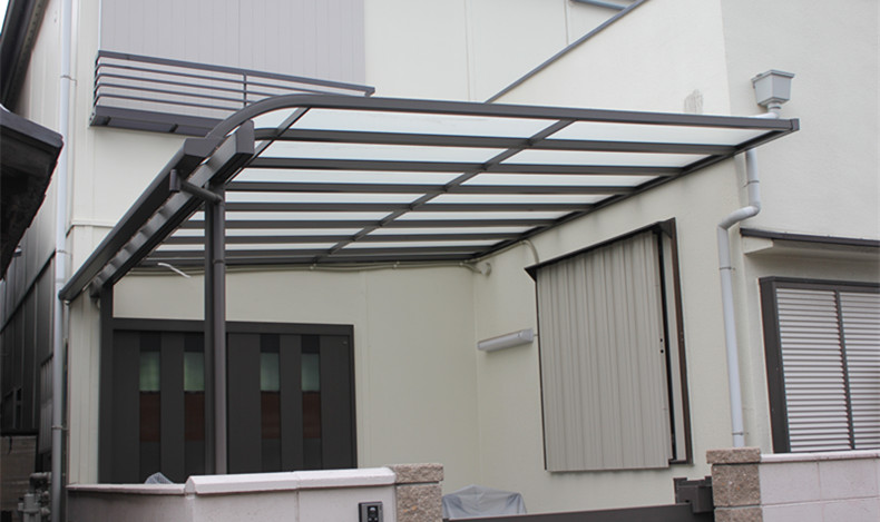 陽臺(tái)上種菜，安裝什么雨棚好？