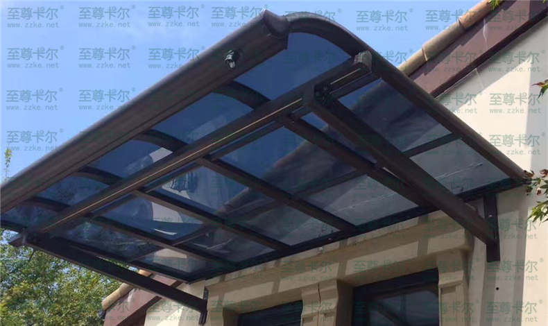 至尊卡爾雨棚加盟有哪些服務(wù)呢？