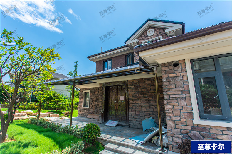 私家別墅安裝雨棚一般選什么材質好