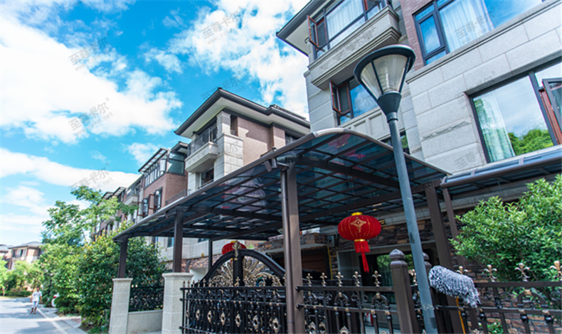 新型鋁合金雨棚設(shè)計與制作要注意那些呢