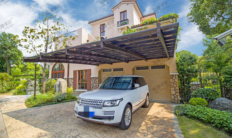 千萬別被人忽悠了。鋁合金停車棚應該選這這種