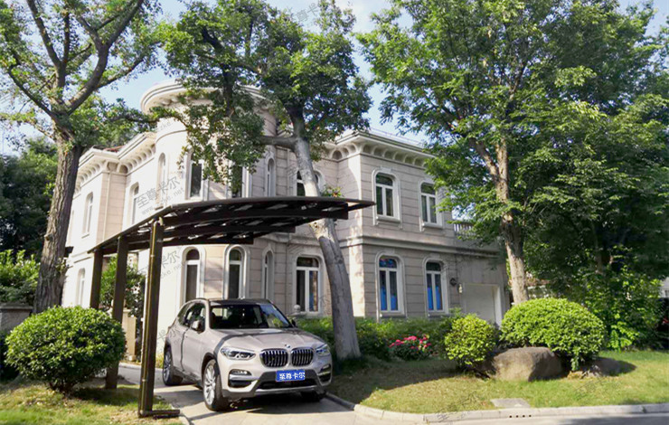 讓人贊不絕口的車棚效果圖，業(yè)主安裝后高端大氣又實(shí)用！您了解這種車棚材料嗎？