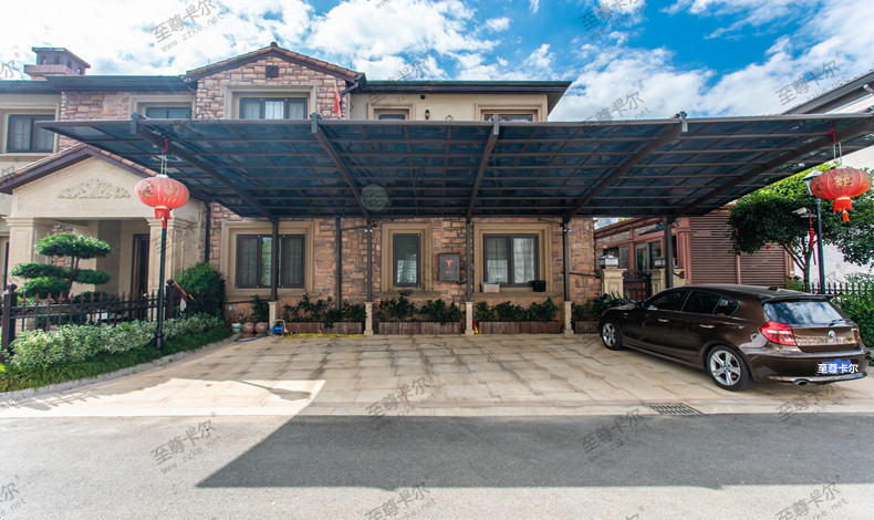 實測這種耐力板車棚，要在庭院設計車棚的車主可以看看了！