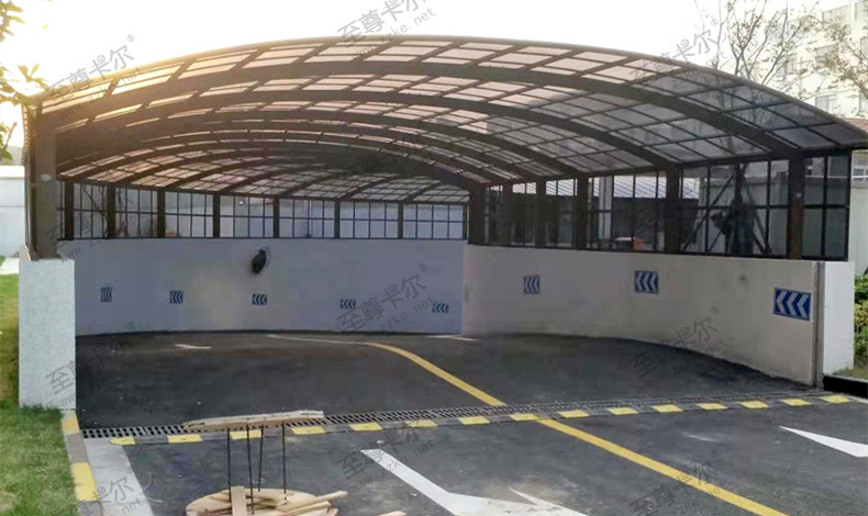 鋼化玻璃車庫入口棚這么危險你還不知道？記好這些知識可別踩大坑