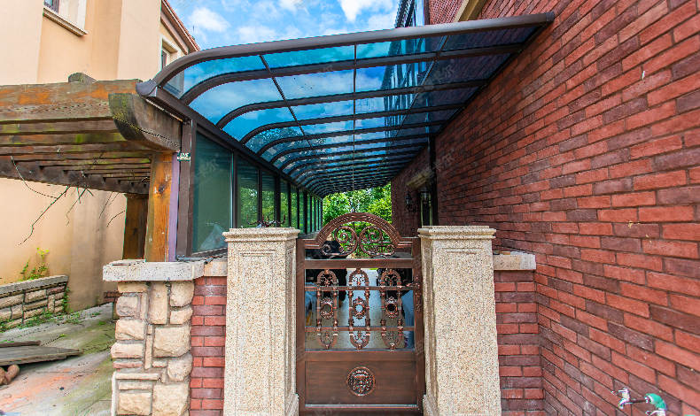 專業的車雨棚設計,行業都知道,打造您喜歡的露臺棚！