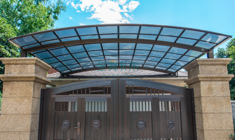 你家還在裝彩鋼瓦雨棚嗎？早就out了，現在流行這種，好看又好用